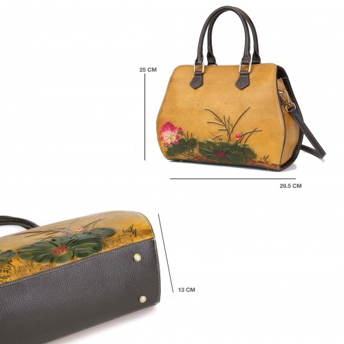 Bolsa de couro gravada com...